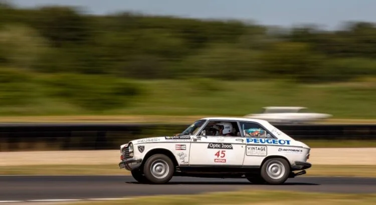 Peugeot 204 au Tour Auto