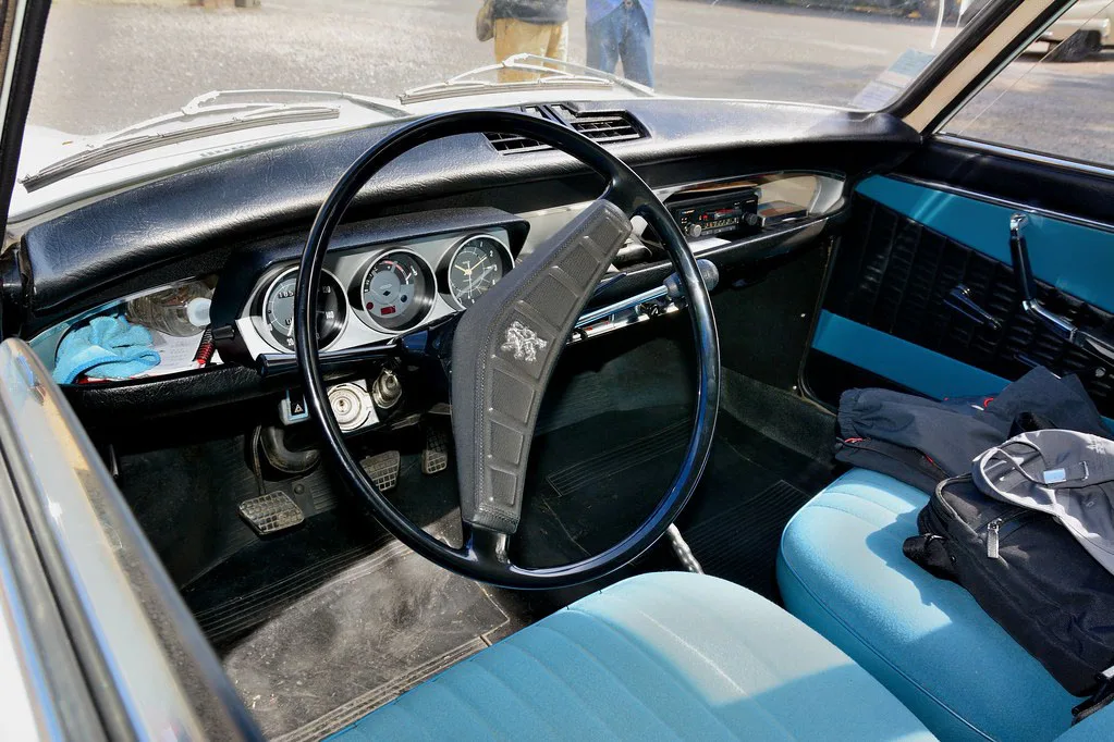 Peugeot 204