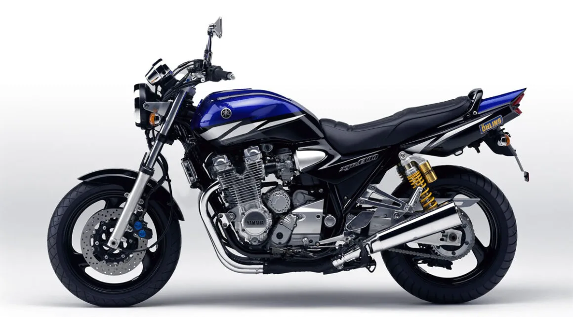 YAMAHA XJR 1300 (2000)